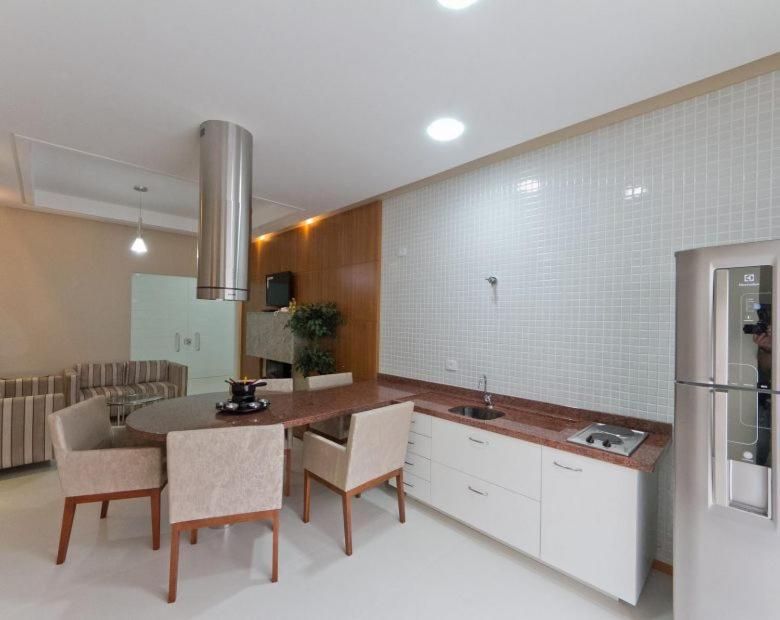 Alto Padrao! Shop. Estacao. Piscina, Sauna, Academia. Novo! 쿠리치바 외부 사진